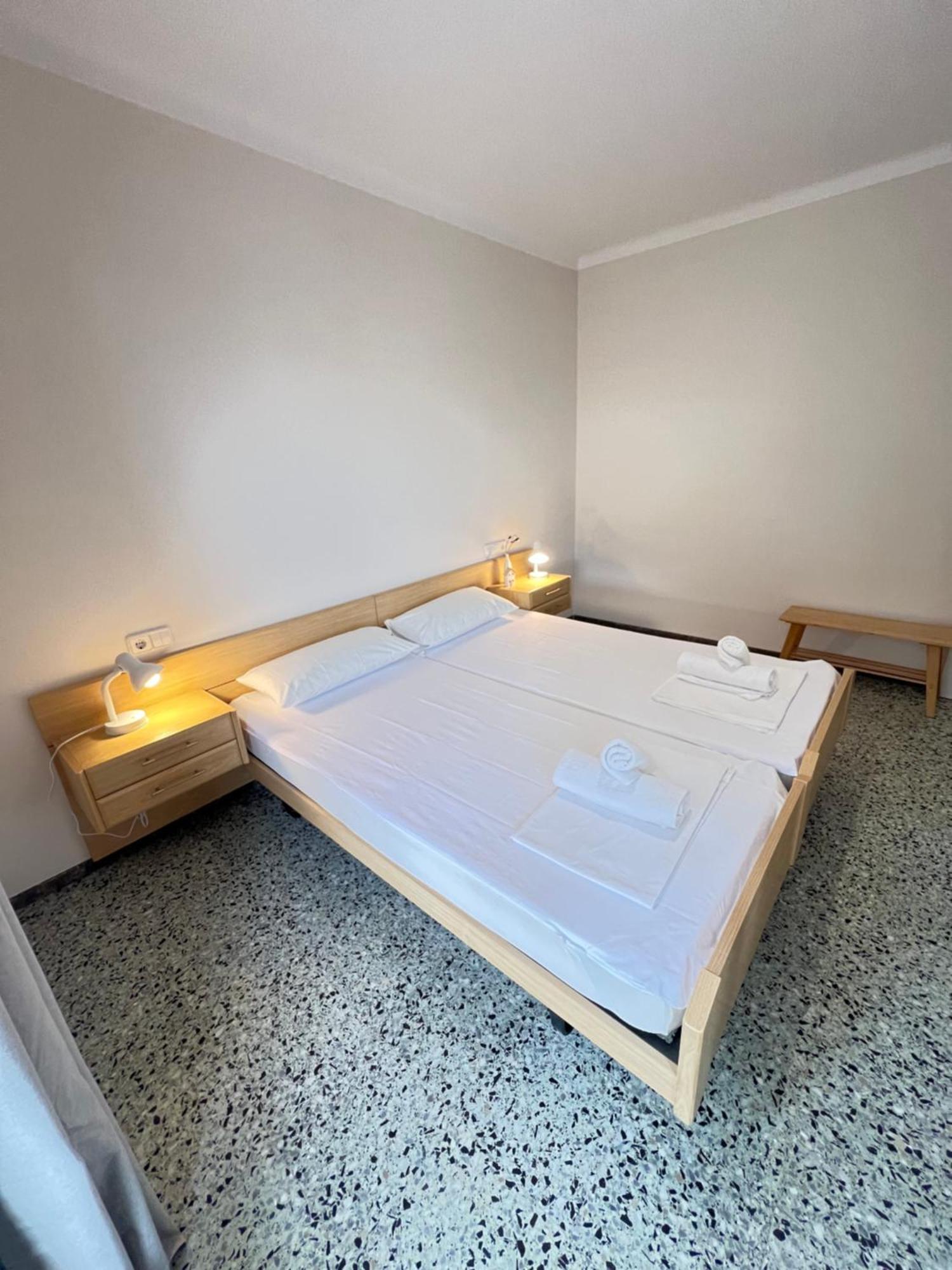 3 Room Apartment, 500M To Beach, Swimming Pool, Nice Terrace Росас Экстерьер фото