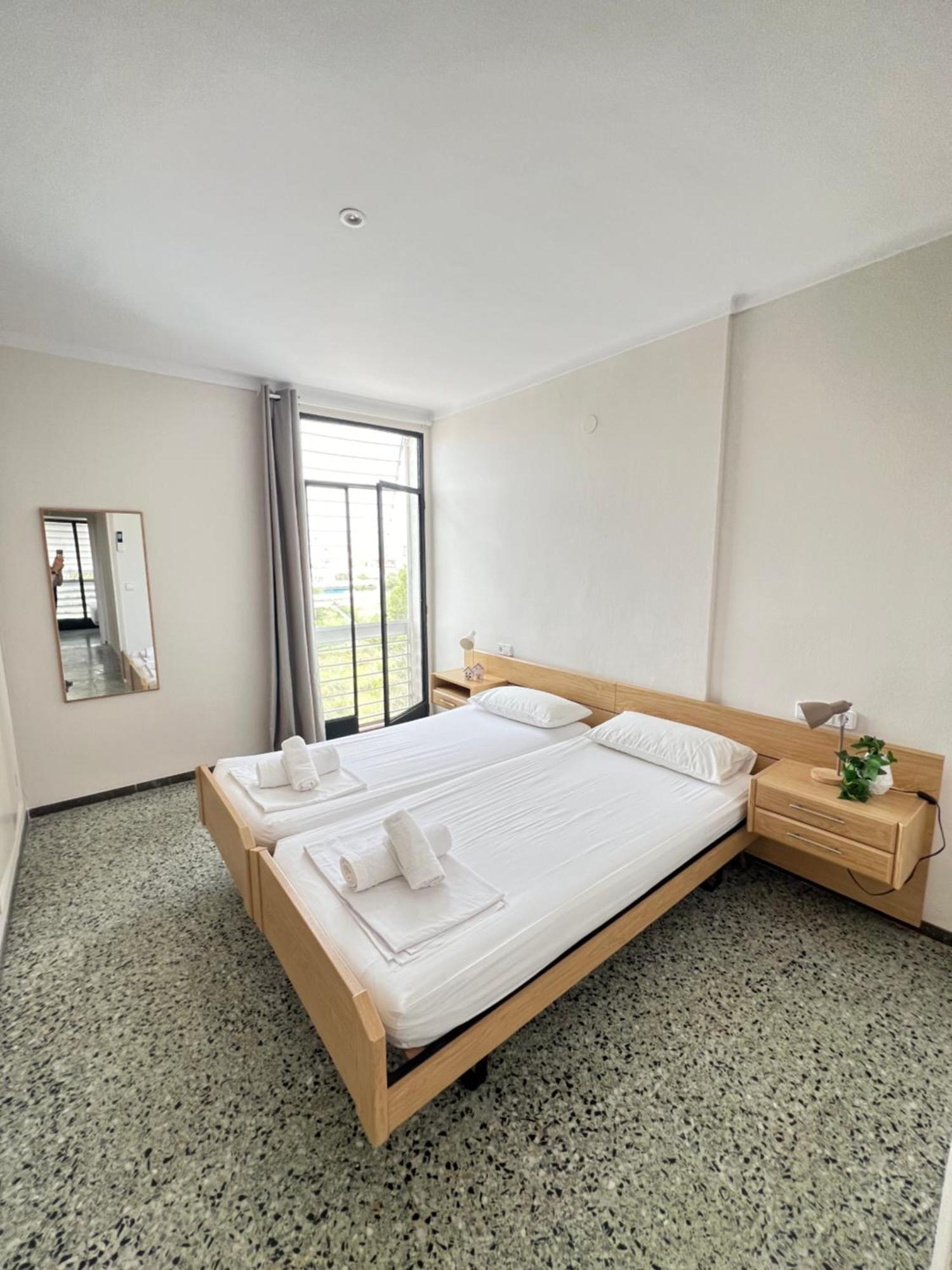 3 Room Apartment, 500M To Beach, Swimming Pool, Nice Terrace Росас Экстерьер фото